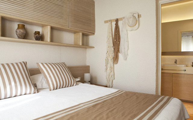 Dionysos Hotel