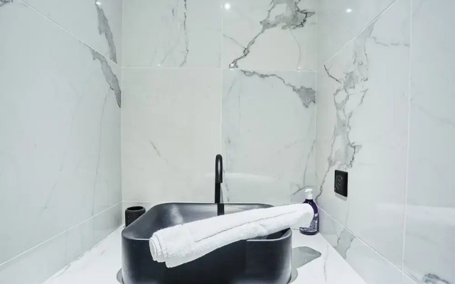 New Flat Terrace Centre de Paris Bourse