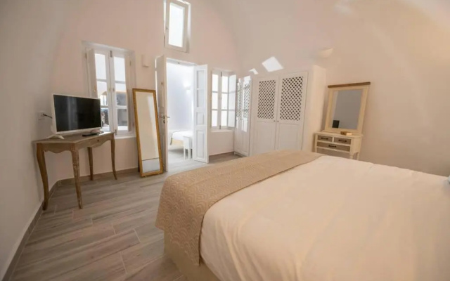 Vivid Caves 2 Bedroom Cavehouse