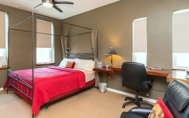 Inn At 2920