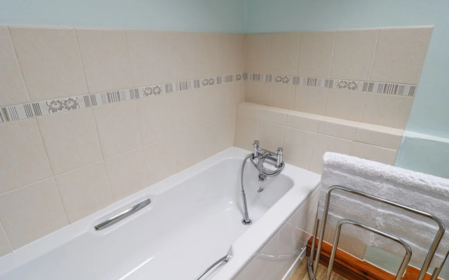 Crooked Oak Cottage