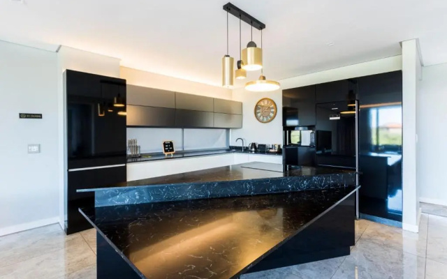 10-11 Ocean’S Edge, Zimbali – 8 Bedroom