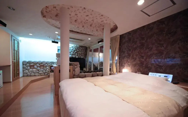 Hotel Sweet Season-L