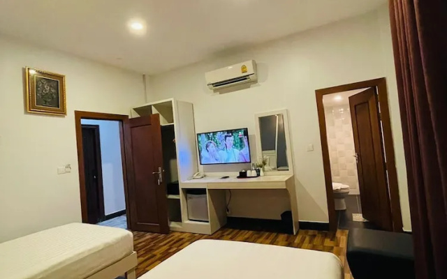 DE Hotel Phnom Penh