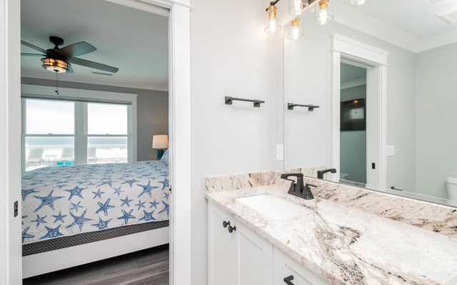 Carolina Dreamin' by Oak Island Accommodations