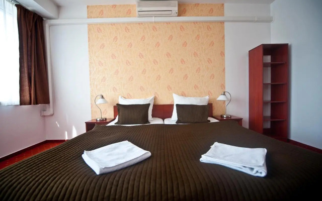 Canada Hotel