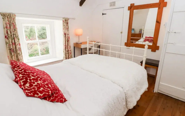 Honeysuckle Cottage