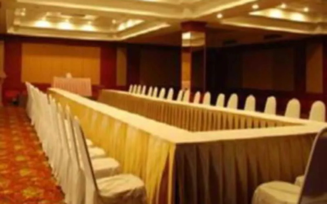 Chainat Thani Hotel