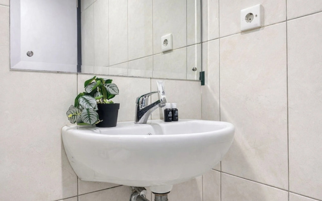 Strategic And Neat Studio At Nifarro Park Apartment