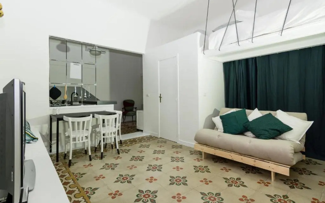 Boat Design Studio Apartment