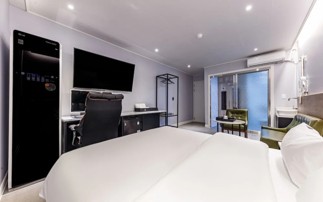 Rest Hotel