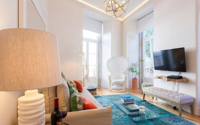 Traveling To Lisbon Castelo Apartments