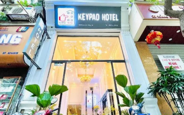 Keypad Hotel - 24 Hang GA
