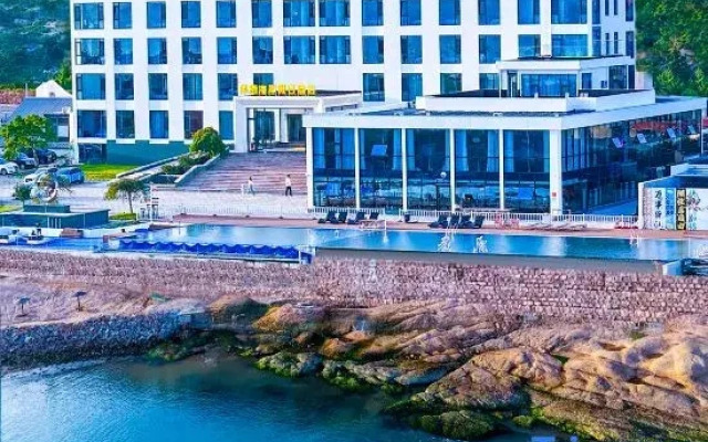 Rongcheng Fengqi Coast Holiday Hotel (Shendiao Wild Animal Nature Reserve)