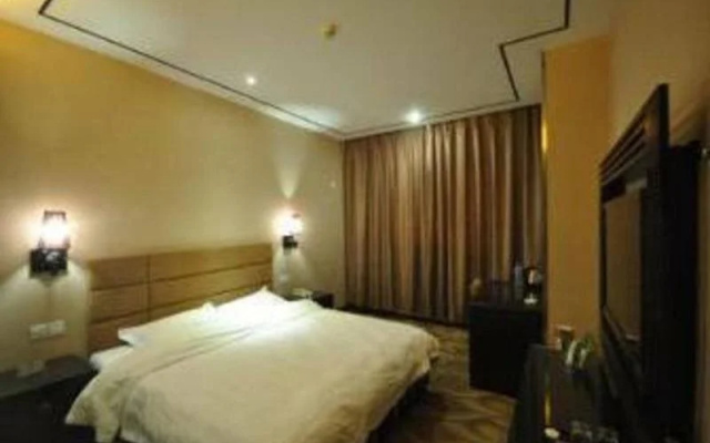 Super 8 by Wyndham Zhengzhou Weft Four Road