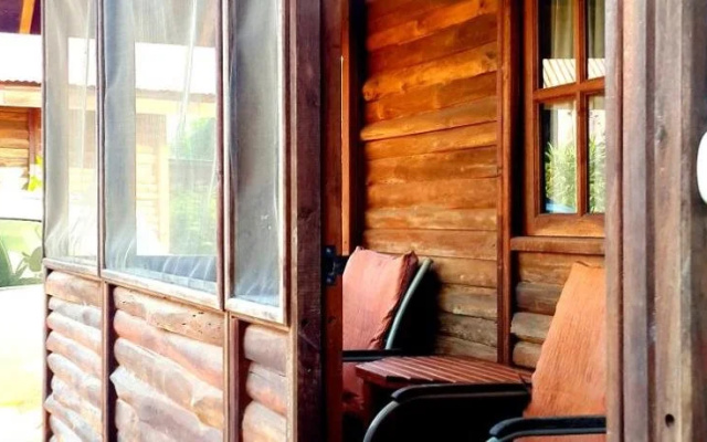 Hotel Cabanas La Teca