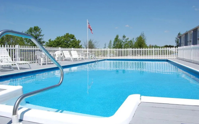 Eagle's Lodge Motel