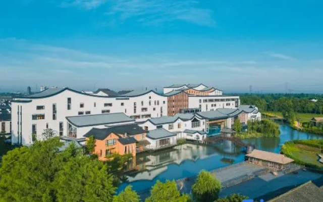 Arcadia Village Hotel