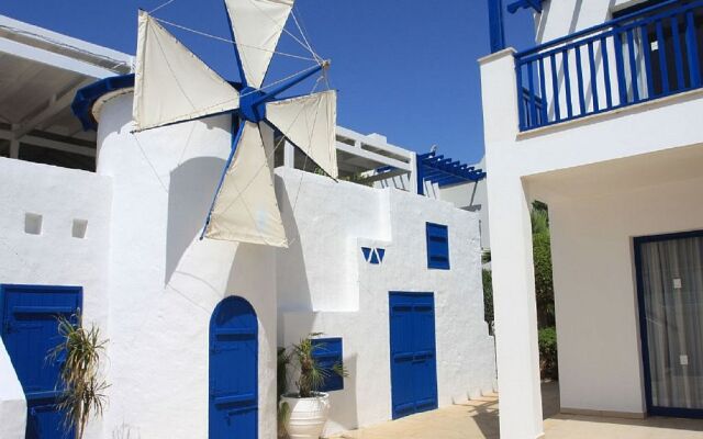 Отель Callisto Holiday Village вид на фасад