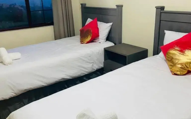 Mom & Ibe Guest Inn
