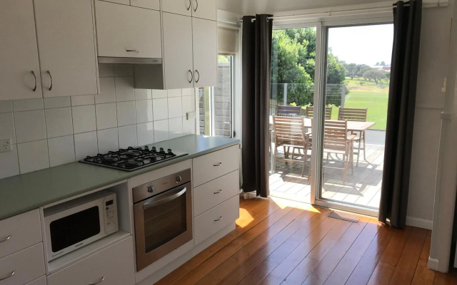 Beachpoint Cottage