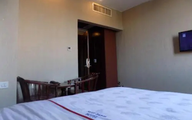 Freedom City Hotel
