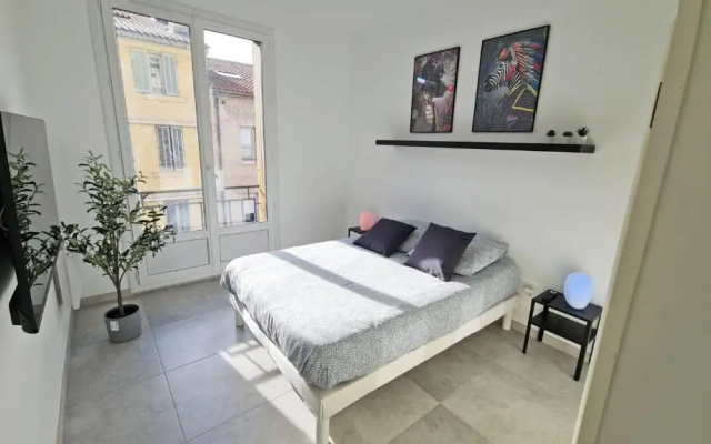 Maxbnb - T2 Balcon 50m2 - Climatise - Ouest -
