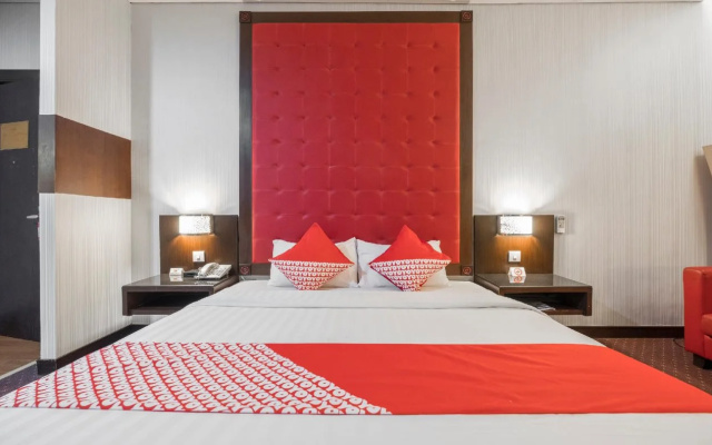 OYO 821 Hotel Dinasti