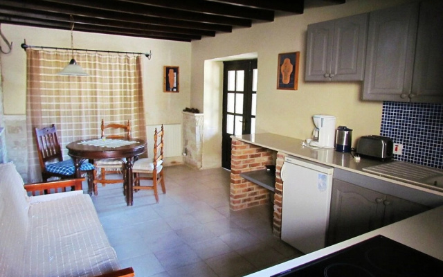 Mespilo House Tochni