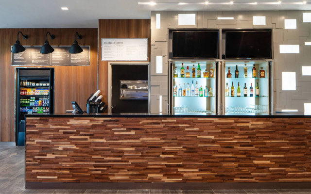 Courtyard By Marriott Lafayette South