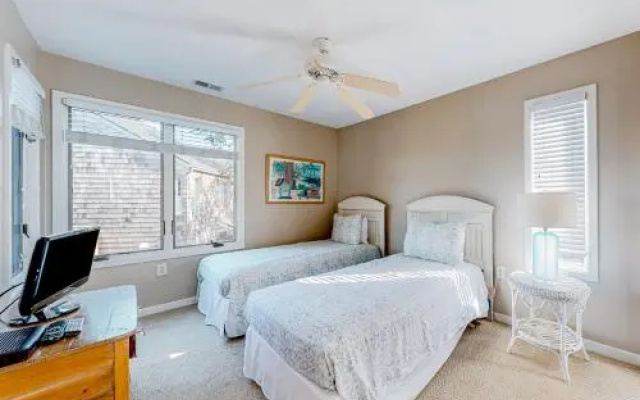 4371 Windswept Lakeside