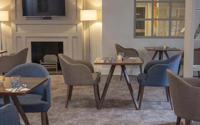 Отель The Cambridge Belfry