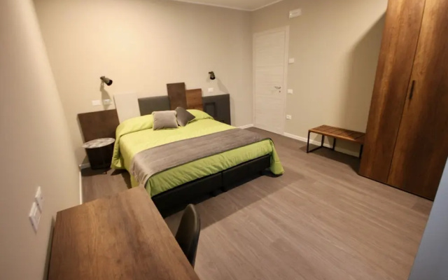 Pove 2.4 Hotel