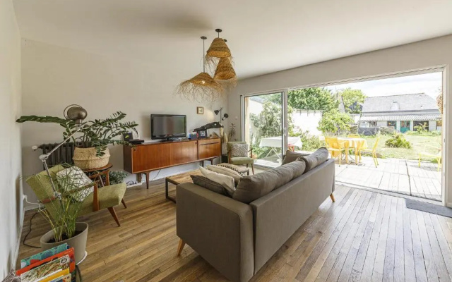 Maison avec beau jardin au c ur d'Angers