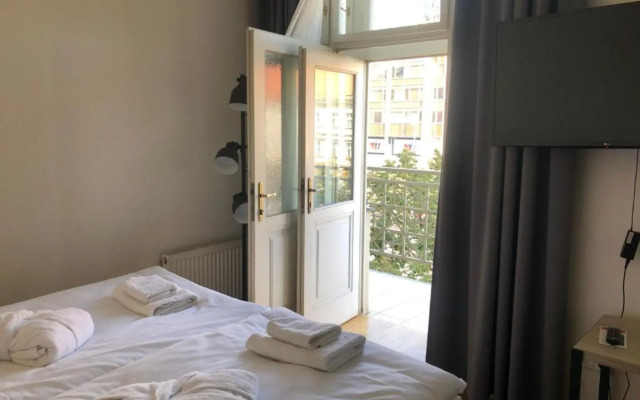 EA ApartHotel Melantrich