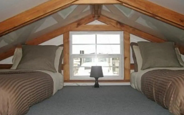 Gemini Houseboat