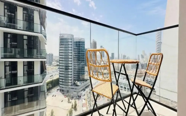 Luxury Belvilla 1BR Pool View Apartment in JVC
