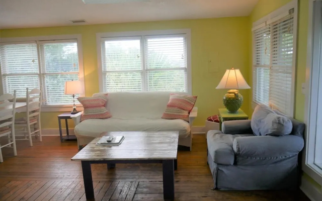 Plum Crazy Up - 2 Br Townhouse