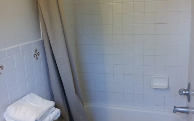 Simplicity Inn