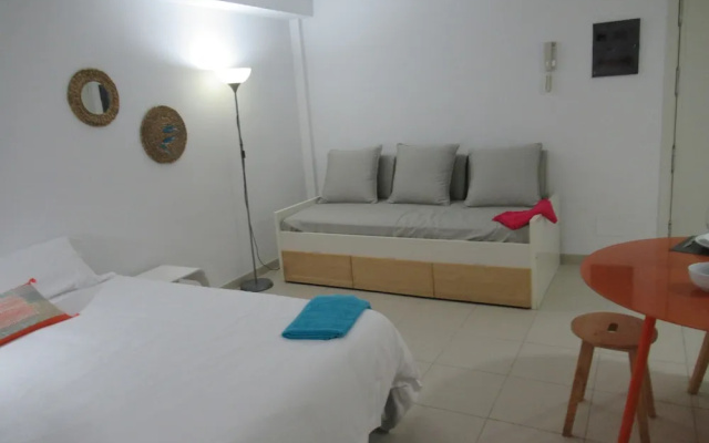 Estudio a 25 metros playa Canteras - WIFI