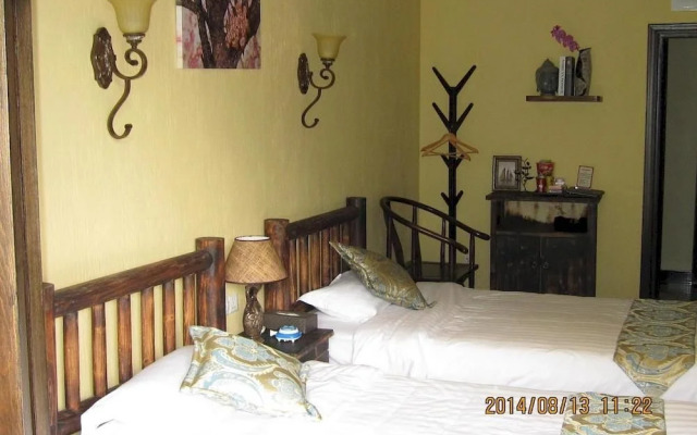 Danxia Valley Inn