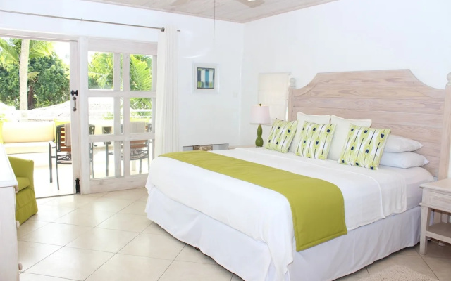Glitter Bay Suites