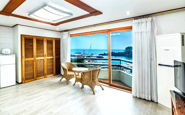 Jeju Dongsan Nara Pension