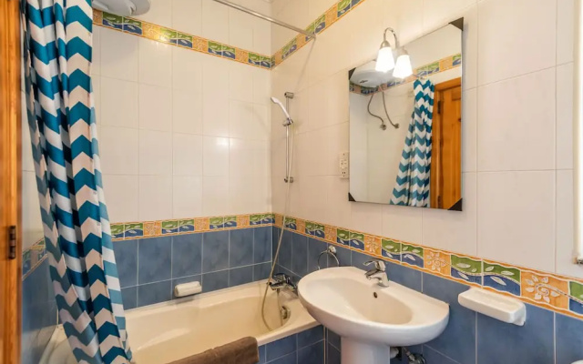 Getawaysmalta- Spinola Bay 1-bedroom Seafront Penthouse St Julian Near Paceville