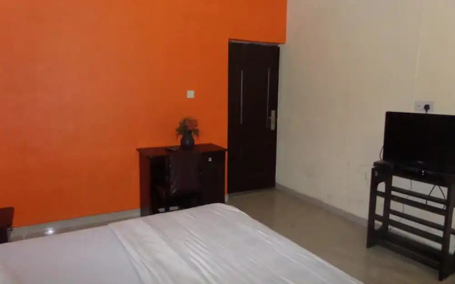 Royalty Place Hotel