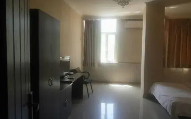 Green Island Hotel (Urumqi No.98 Middle School)