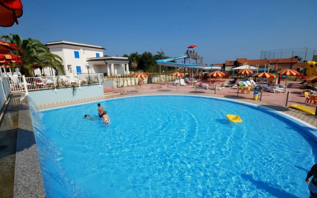 Well-kept apartment with air conditioning 1 km. from the sea