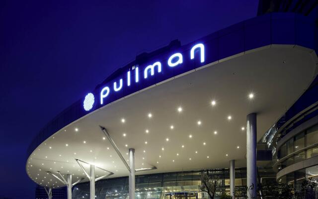 Pullman Istanbul Airport and Convention Center Hotel вид на фасад