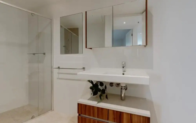 Center 1-bed With Gym, BBQ and Stunning Views