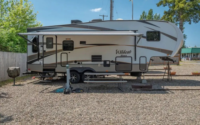 Far West RV Park and Cabins